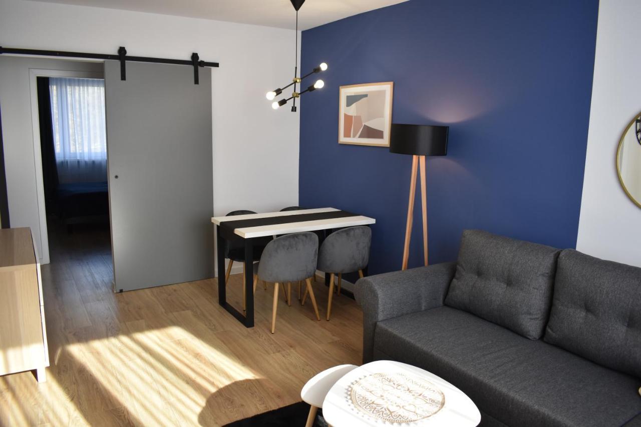 Apartament W Centrum Przy Parku Na Wyspie Piła Exterior foto