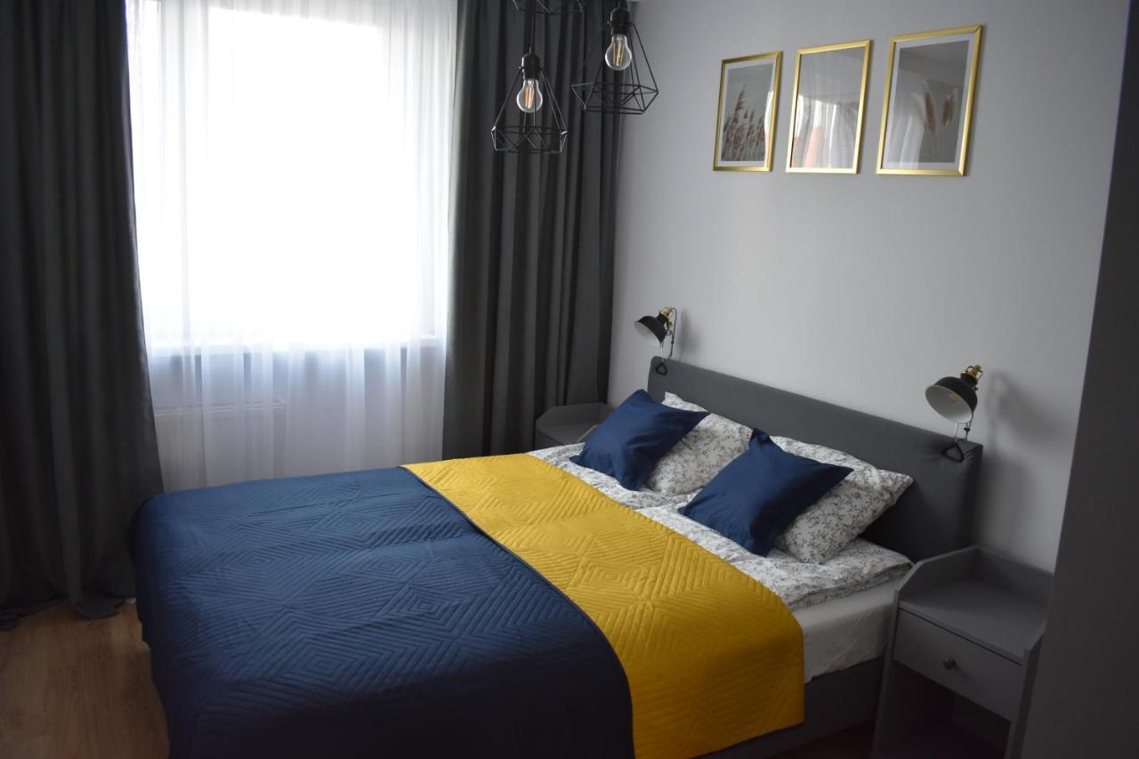 Apartament W Centrum Przy Parku Na Wyspie Piła Exterior foto
